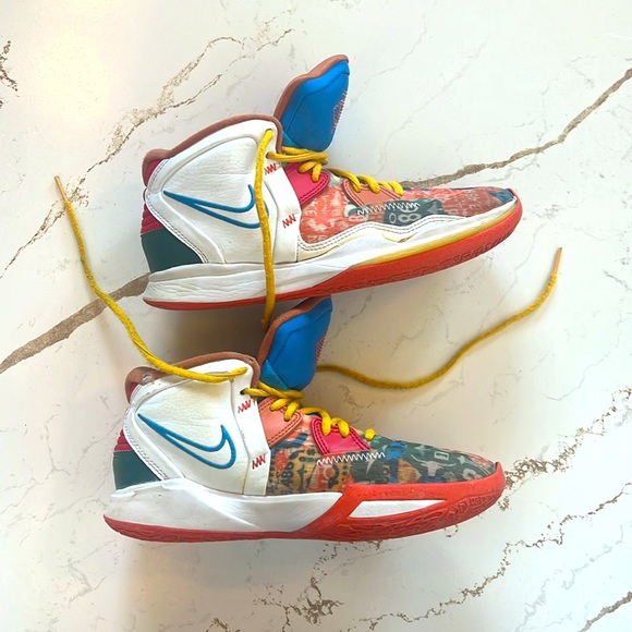 Nike Kyrie Infinity White Red Multi Youth Basketball Shoes. Size 6.5Y. - Picture 3 of 5
